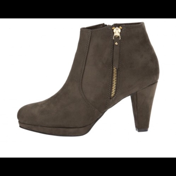 New in box! Patrizia pastora booties - Picture 2 of 5